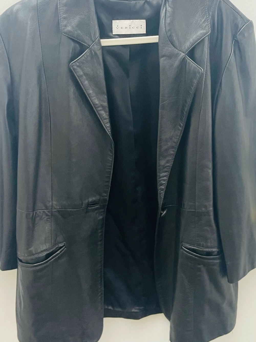 Vericci Black Leather Open-Front Blazer
